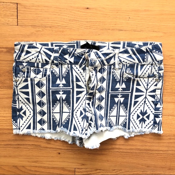 Aztec Print Shorts - Picture 1 of 3